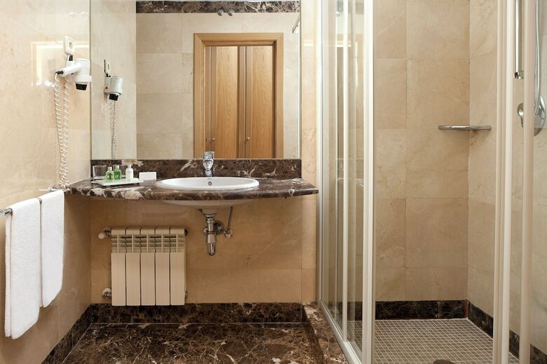 Hotel Crisol Legan�s