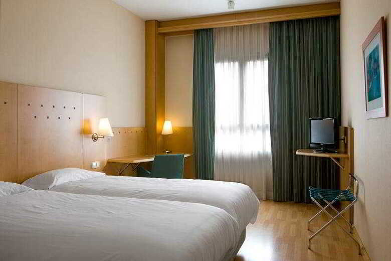 Hotel Crisol Legan�s