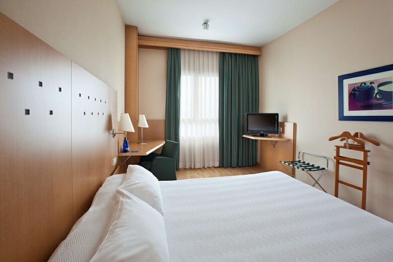 Hotel Crisol Legan�s