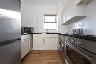 Elegant Zone 2 London Apartment