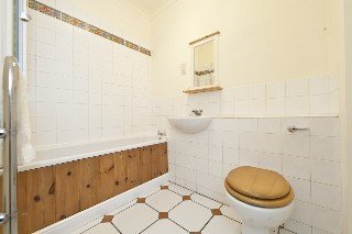 Elegant Zone 2 London Apartment