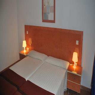Hostal Q Albares