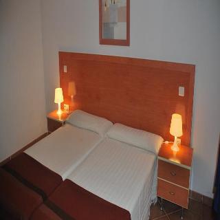 Hostal Q Albares
