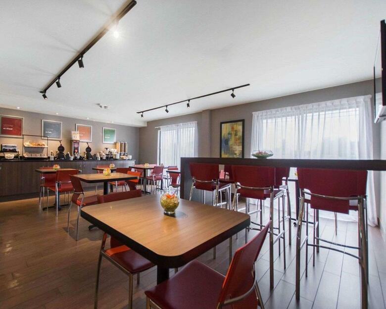 Hotel Comfort Inn