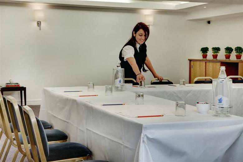 Donnington Manor Hotel