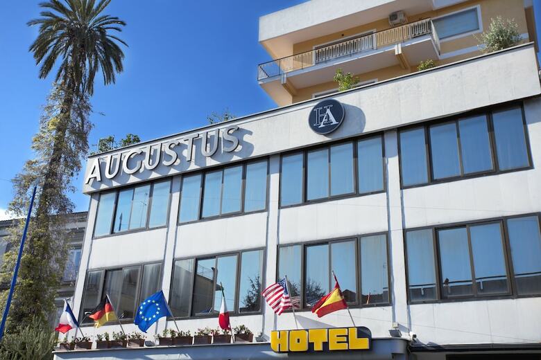 Hotel Augustus