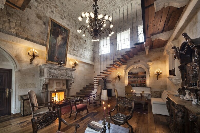 Hotel Sacred House