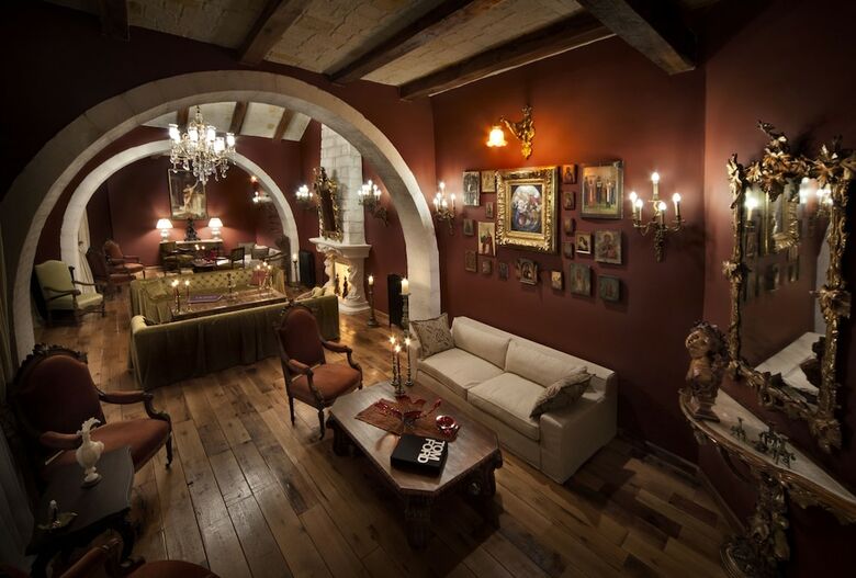 Hotel Sacred House
