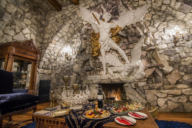 Hotel Sacred House