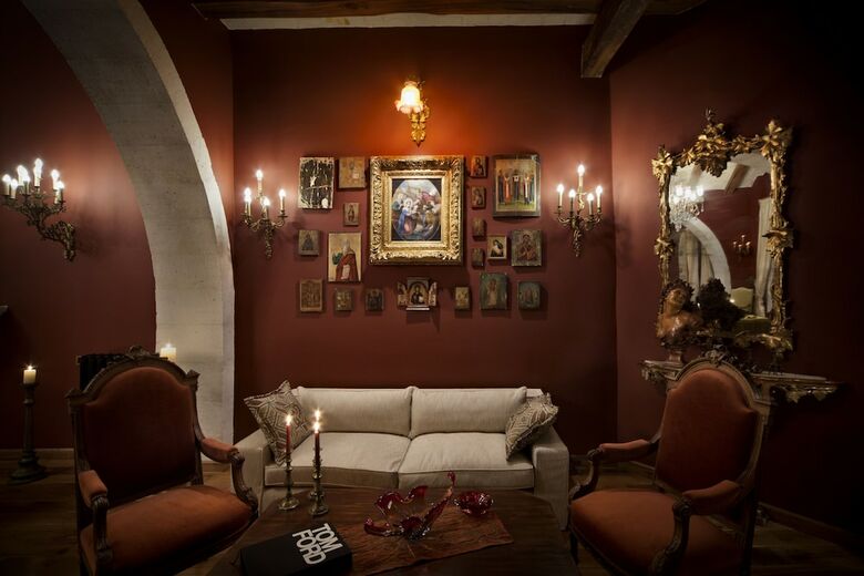 Hotel Sacred House