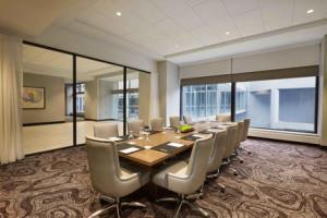 Hotel Embassy Suites By Hilton Minneapolis Downtown