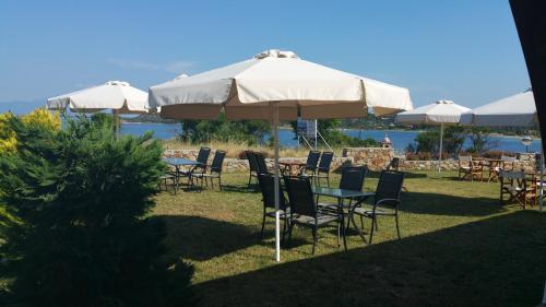 Apartamentos Athos Bay Villa