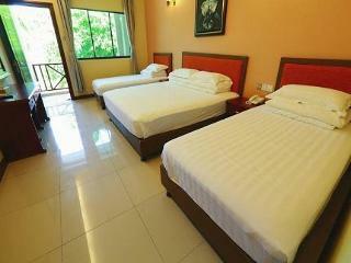 Hotel Summer Bay Lang Island Resort
