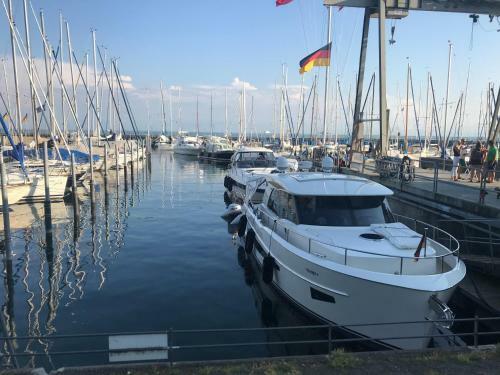 Apartamento Ferienwohnung Am Zeppelin Hangar