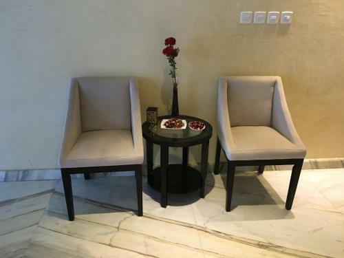 Beet Al Malqa Furnished Apartments