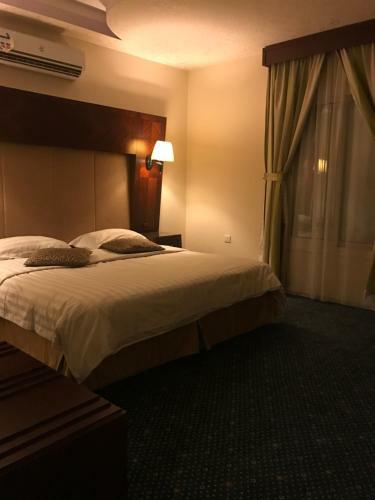 Apartamento Ayoon Almmlaka Hotel Suites