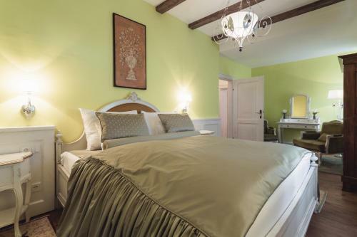 Hotel Schloss Thalheim