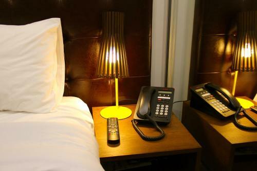 Whitehorse Apartments Hotel
