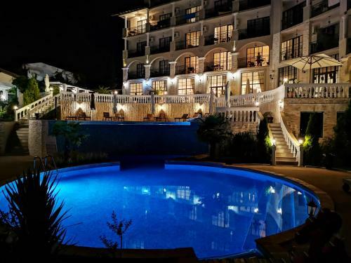 Private Apartment In The Cliff Resort