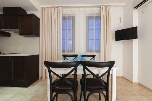 Private Apartment In The Cliff Resort