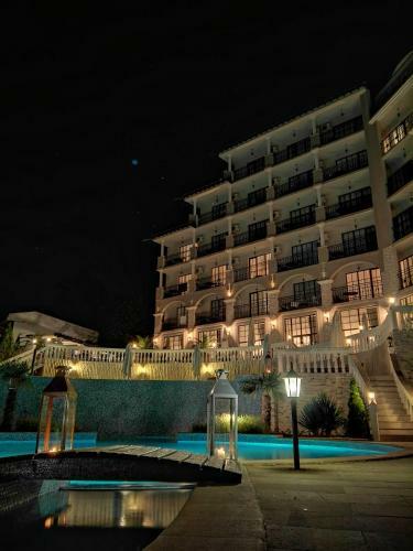 Private Apartment In The Cliff Resort