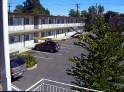Motel Comox Valley Inn & Suites