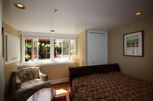 Posada The English Bay Inn