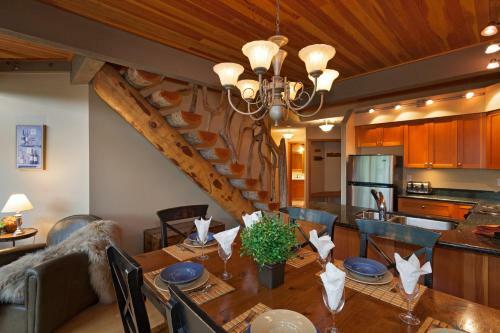 Apartamentos Greystone Lodge By Whistler Accommodation