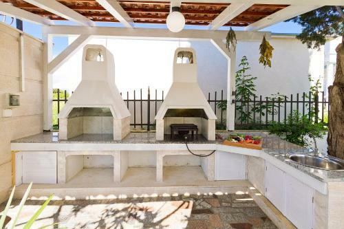 Apartments Astinian