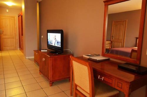 Mensvic Grand Hotel