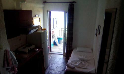 Alexandros Apartments