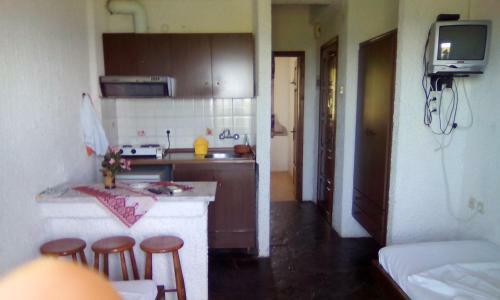 Alexandros Apartments