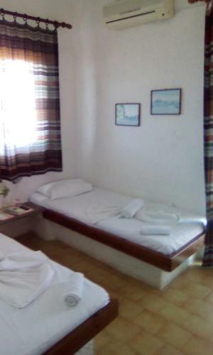Alexandros Apartments