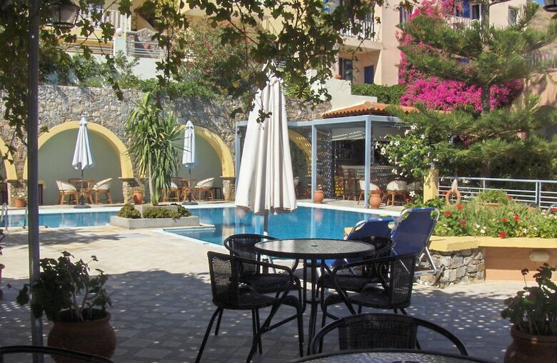 Aparthotel Aphea Village