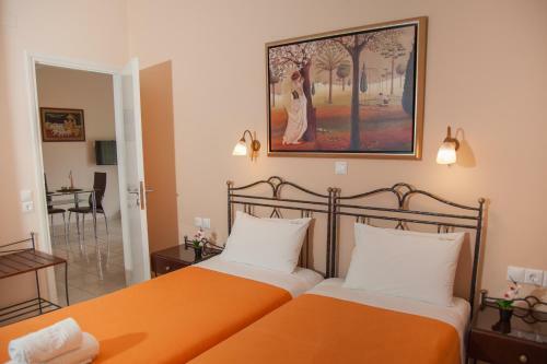 Brentanos Apartments - View Of Paradise