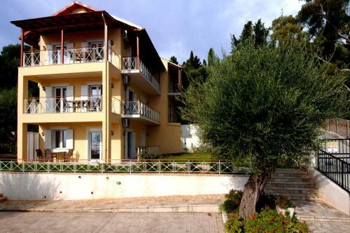 Brentanos Apartments - View Of Paradise