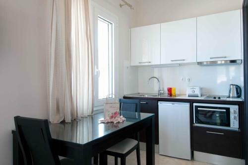Brentanos Apartments - View Of Paradise