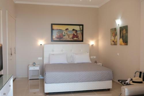 Brentanos Apartments - View Of Paradise