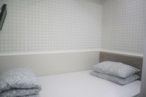 Hostal K & B Hostel