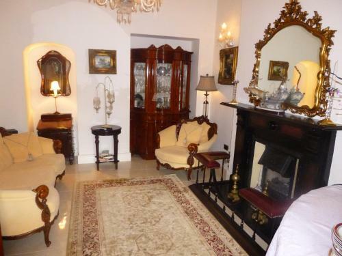 Hostal The Blarney Stone Guesthouse