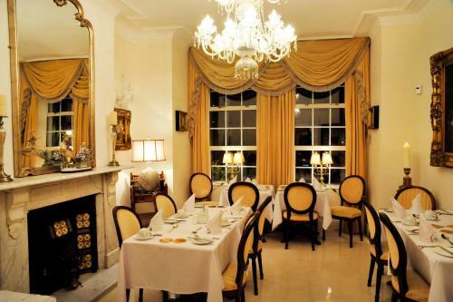 Hostal The Blarney Stone Guesthouse