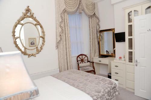 Hostal The Blarney Stone Guesthouse
