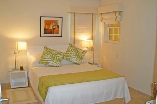 Apartamento Sapphire Beach Condos