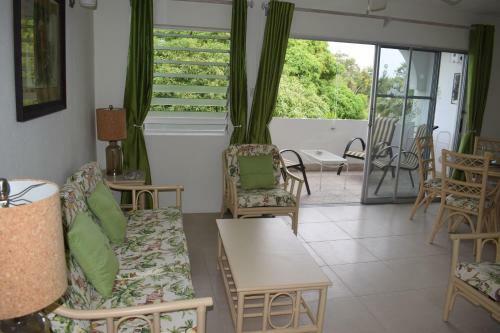 Golden View Apartment
