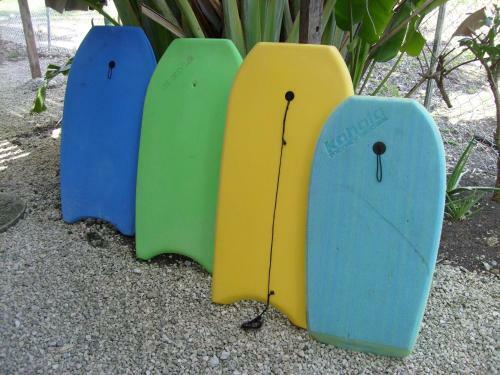 Yellow Bird Apartment