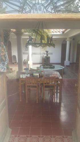 Bed & Breakfast Poneloya