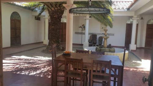 Bed & Breakfast Poneloya