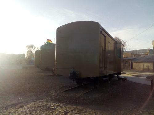 Onkel Inn Wagon Sleepbox Uyuni