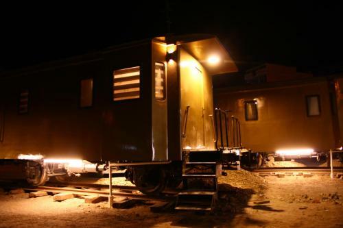 Onkel Inn Wagon Sleepbox Uyuni