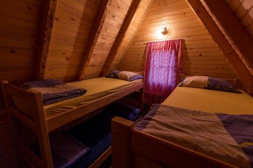 Kamp Dvije Vrbe